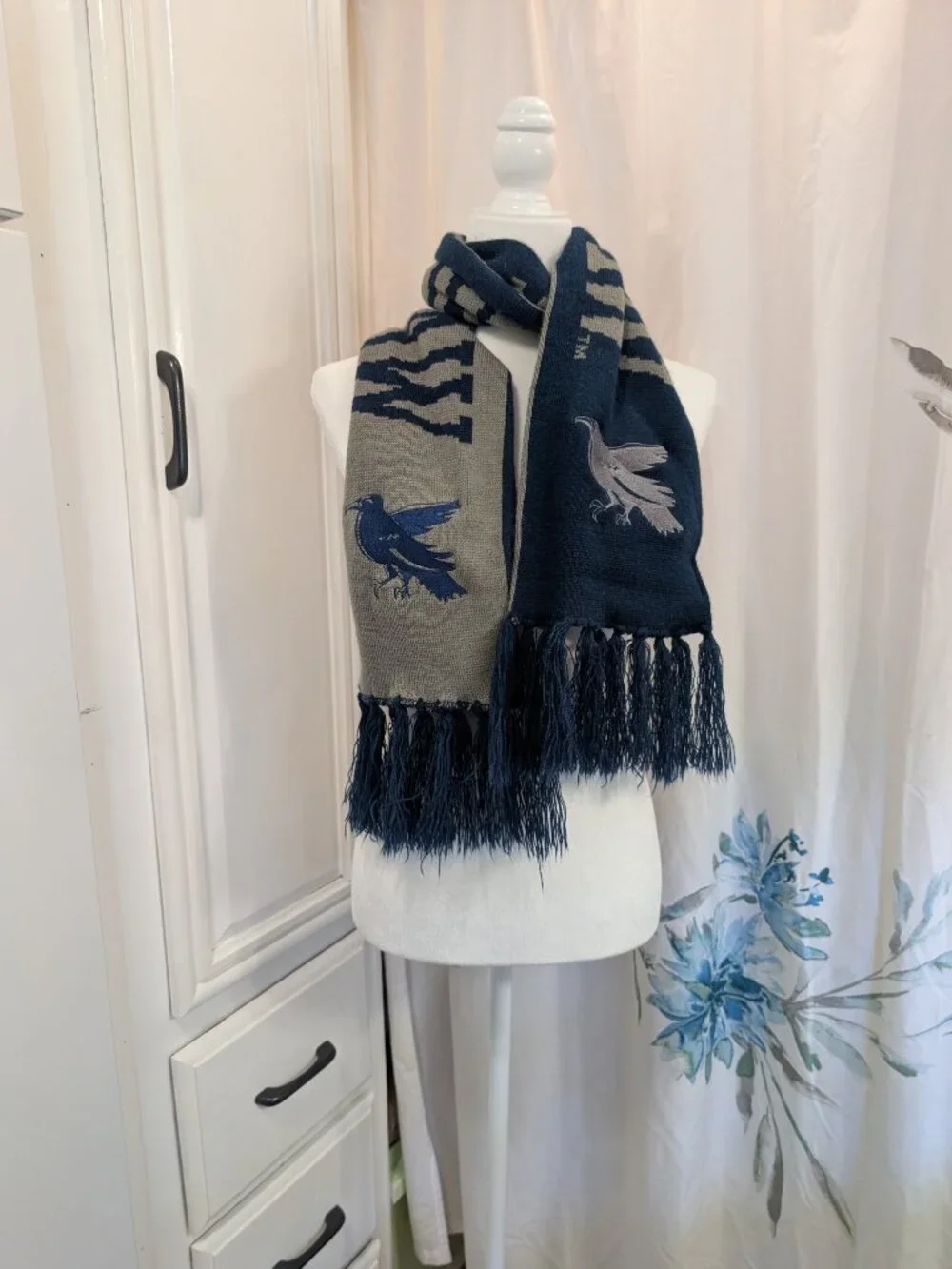 Official Harry Potter Ravenclaw Reversible Knit Scarf – Universal Studios
